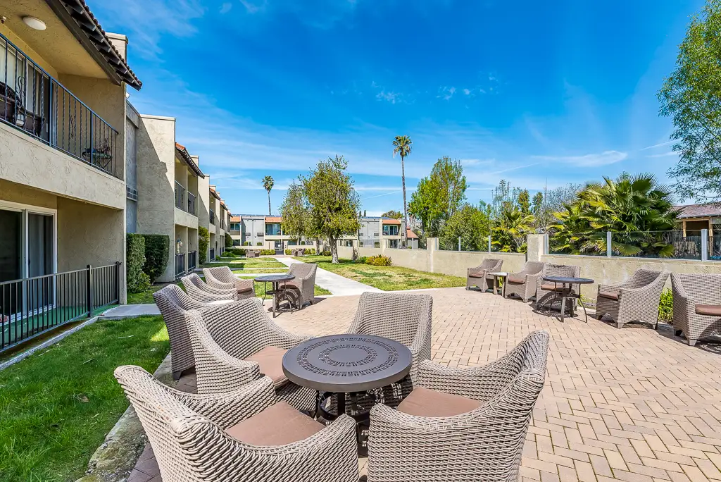 PSLEscondido-HOME-Discover-Community Dining area of an apartment at Healdsburg