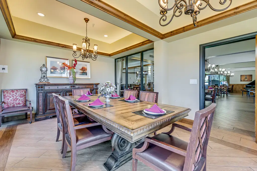 PSLEscondido-HOME-Limitless-Possibilities Dining Area
